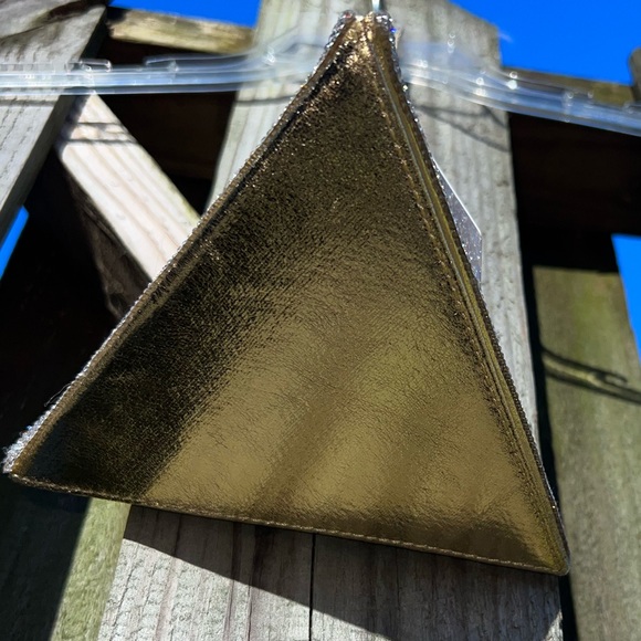 J gold sequin pyramid clutch/wristlet purse - Picture 5 of 5